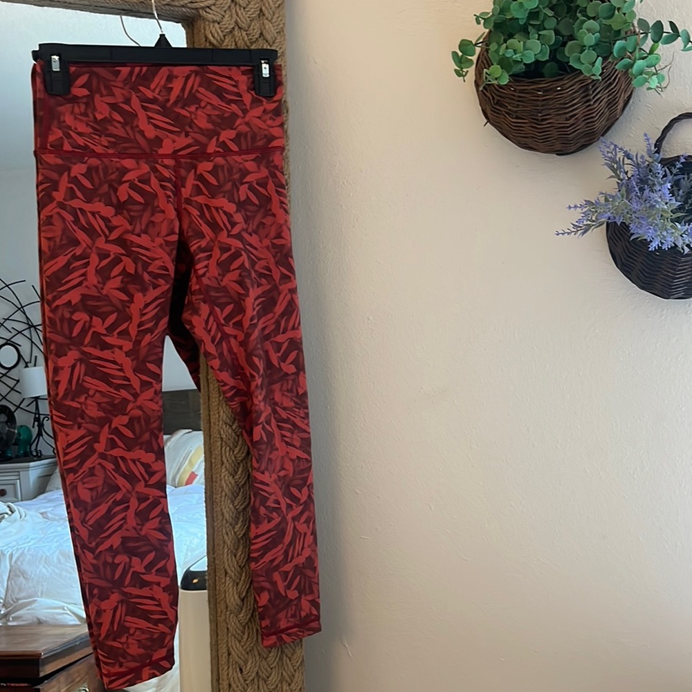 Lululemon Wunder Under High Rise Tight 25" Spray Leaf Fireside Red Multi Size 6